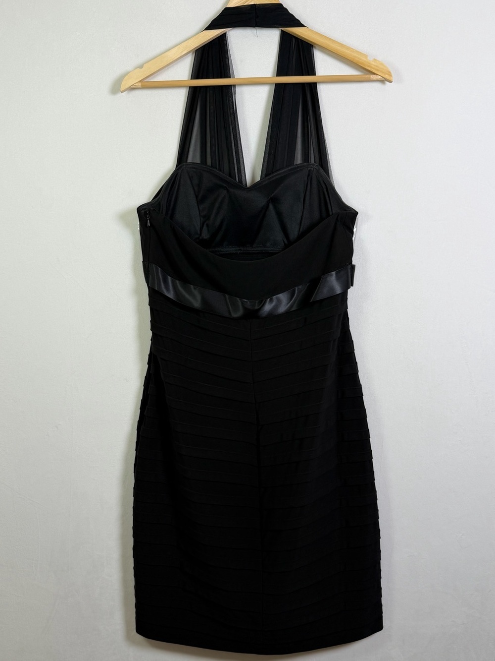Betsy & Adam Women’s Sz 12 Black Halter Cocktail Dress Rhinestone Empire Waist - Picture 7 of 11